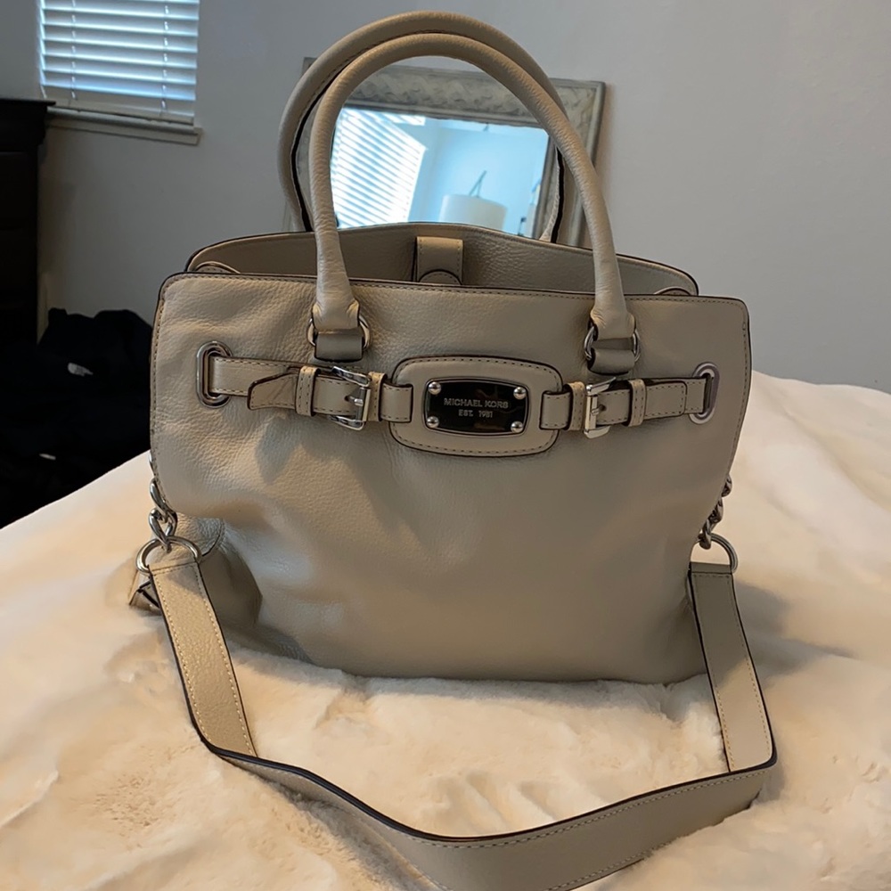 Michael kors color off white